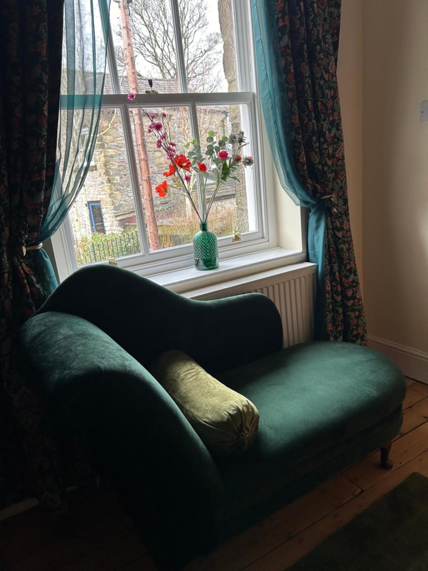 The Buxton Retreat A Luxurious 3-Storey Townhouse With Four Poster Bed And Double Jacuzzi Bath" Luaran gambar
